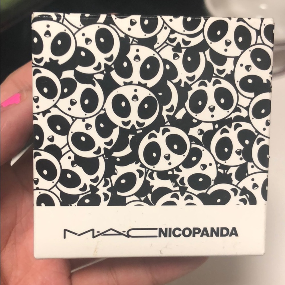 MAC Nicopanda Eye Shadow Palette
